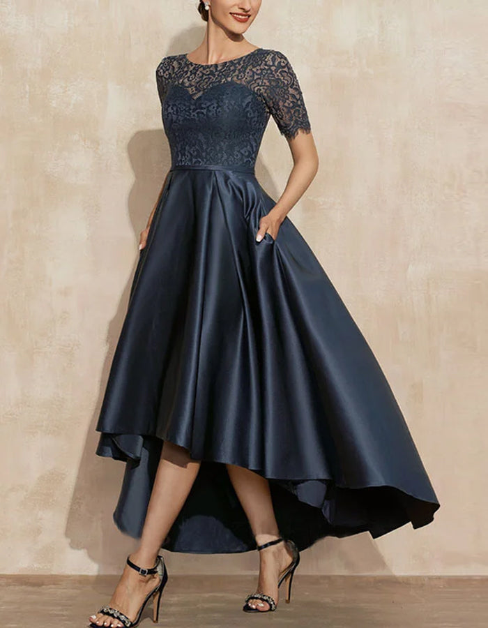 Midikleid aus Spitze in einfarbigem Rundhalsausschnitt mit kurzen Ärmeln