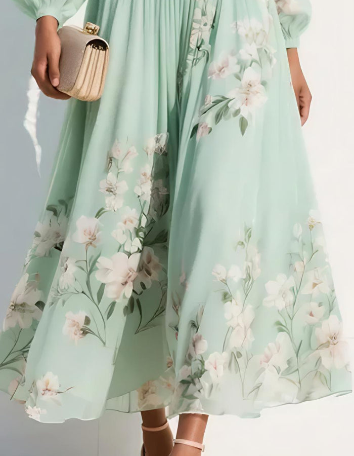 Gracefull mintgrön chiffong midiklänning med rynkad midja och blomsterbroderi