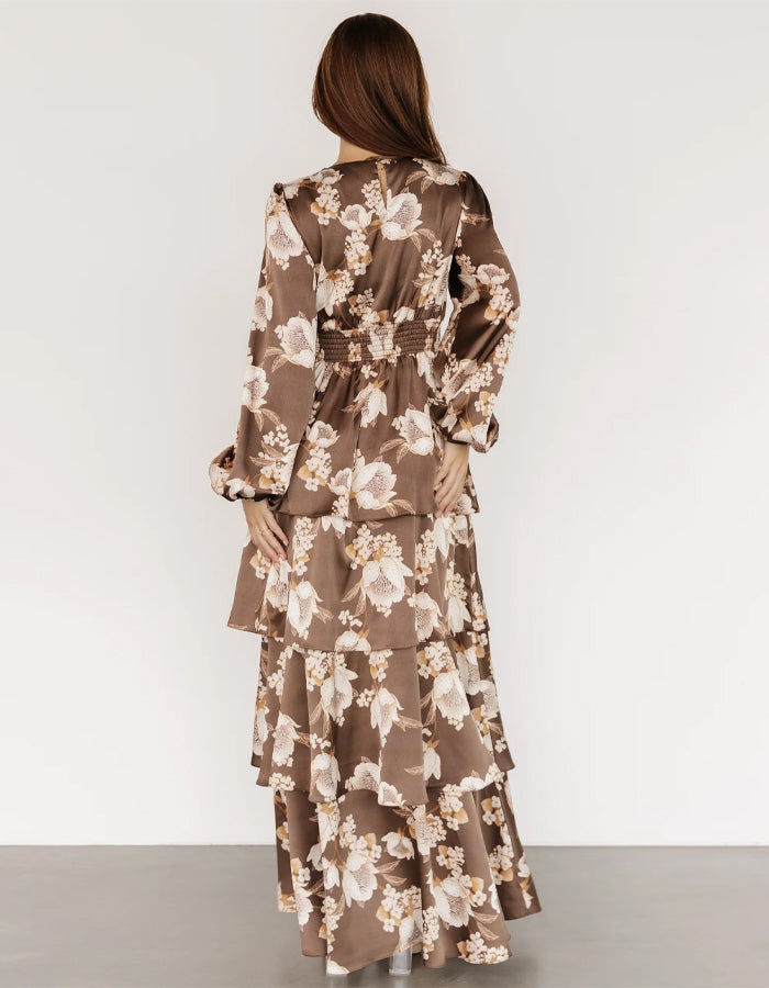 Robe maxi imprimée en satin moka
