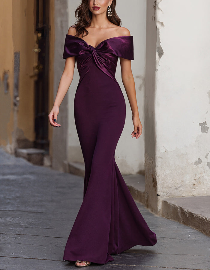 Vestido Maxi Justo com Cauda de Peixe, Ombros Descobertos e Cor Sólida