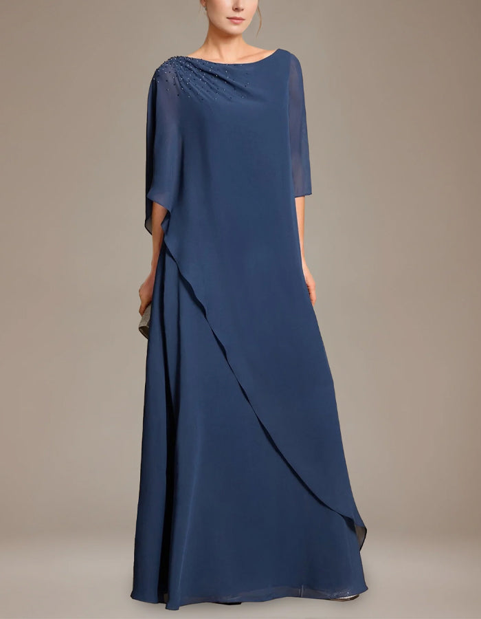 Abito lungo in chiffon blu profondo con scialle