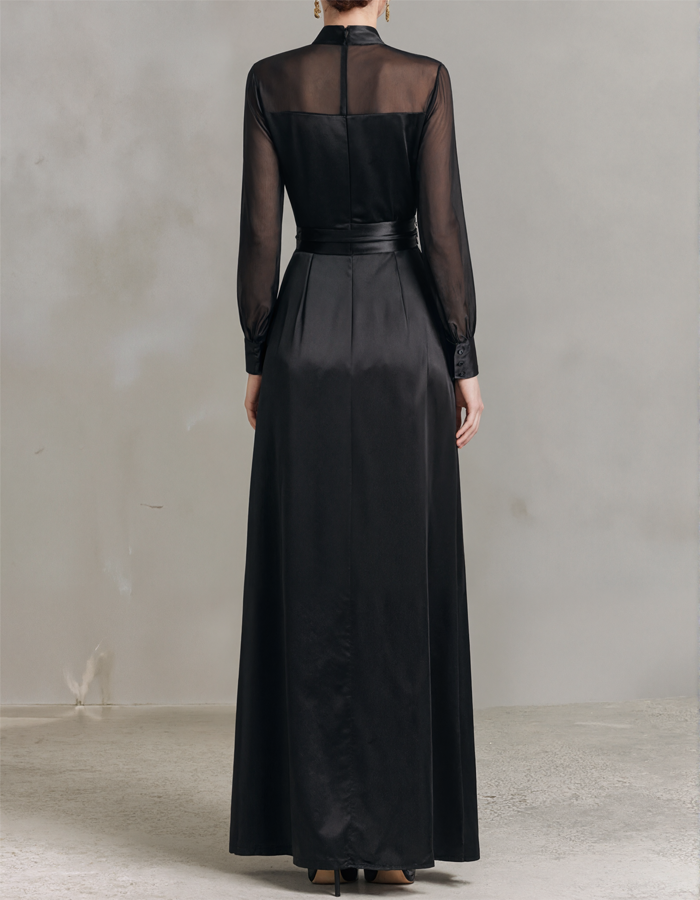 Abito lungo in tulle nero satinato con spacco alto