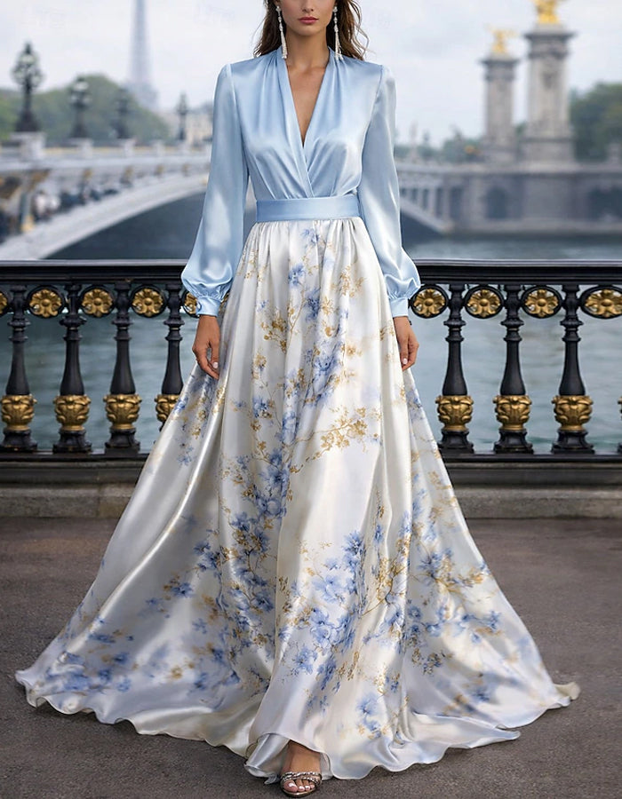 Vestido maxi azul claro de satén con estampado floral
