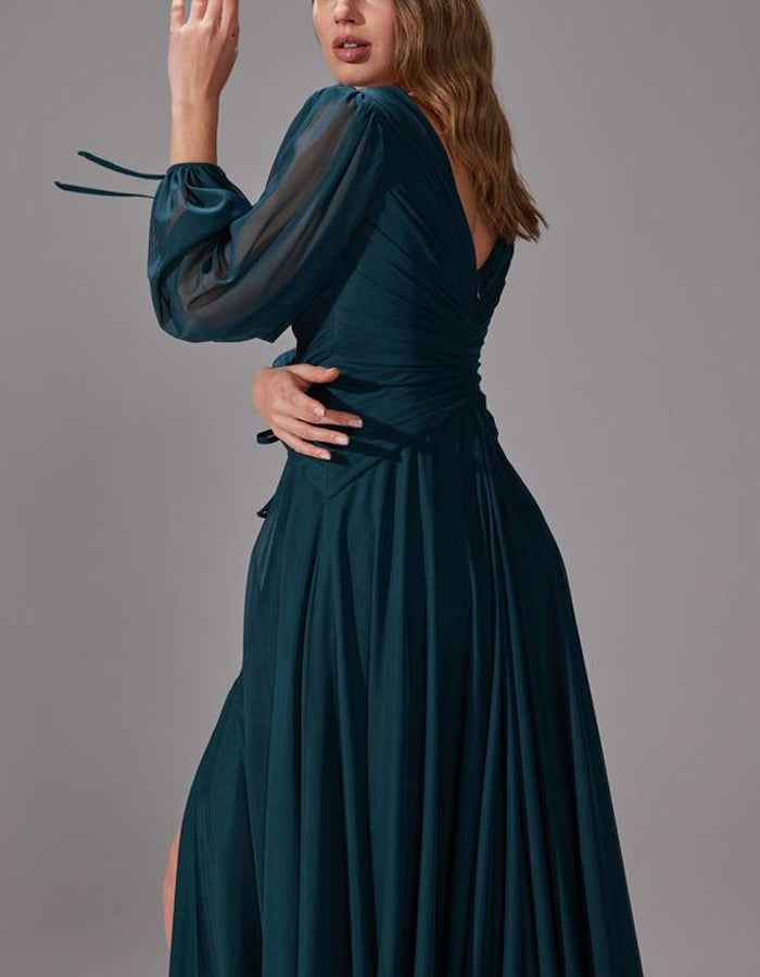 Vestido Maxi em Chiffon Aqua com Cintura Ajustada e Fenda