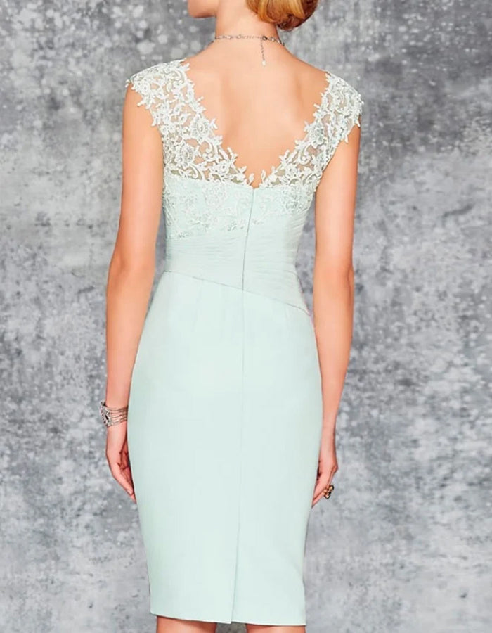 Ensemble robe en dentelle et mousseline vert menthe