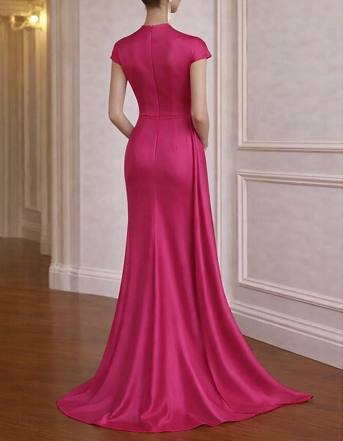Maxikleid aus einfarbigem Satin mit 3D-Blumen und Schleppe  