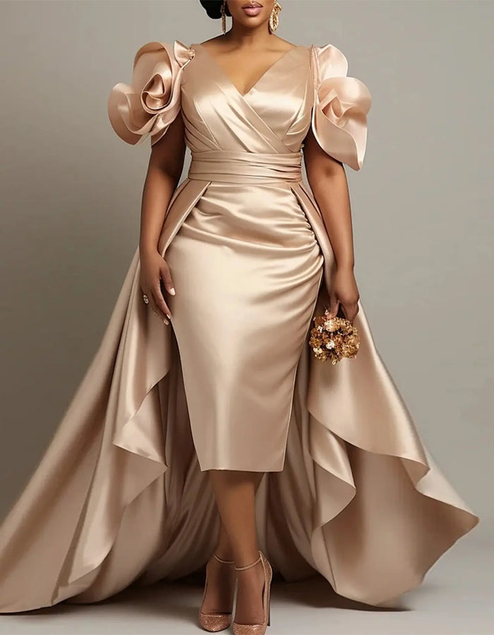 Vestido Maxi de Cetim Dourado Champanhe com Mangas Florais 3D e Cauda
