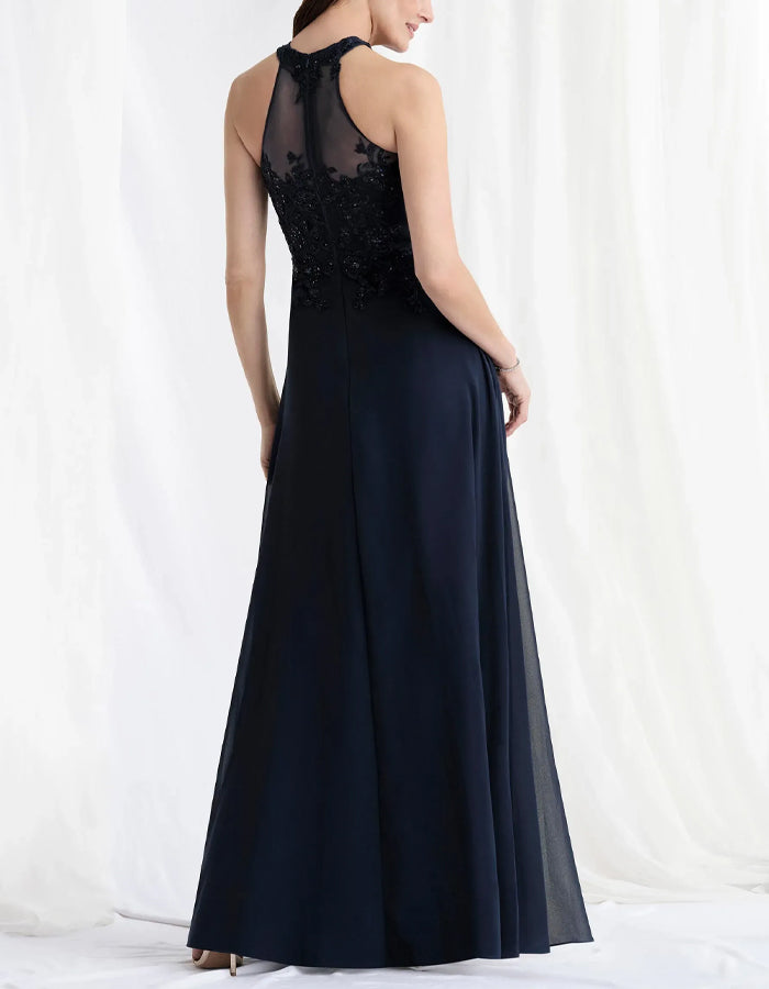 Rochie maxi bleumarin din șifon, cu guler halter și dantelă