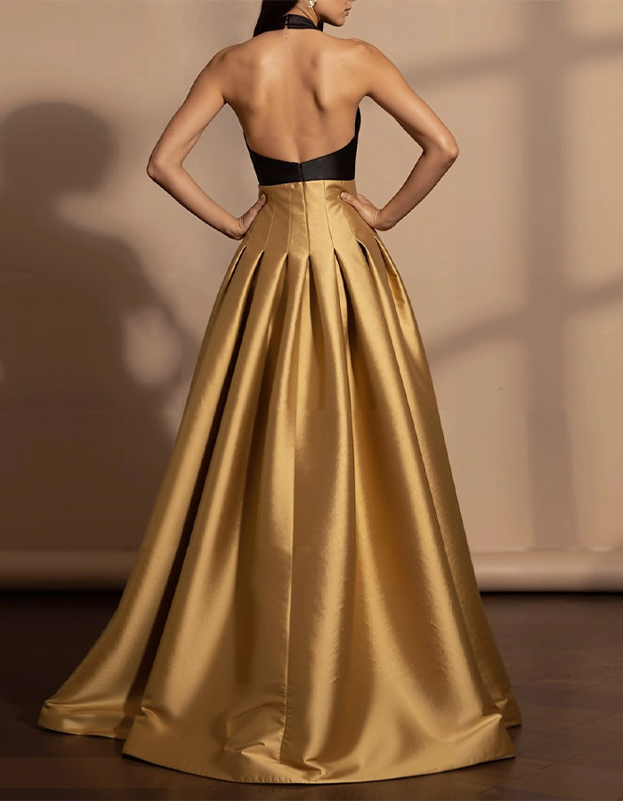 Farbblockiertes Satin-Maxikleid mit Neckholder
