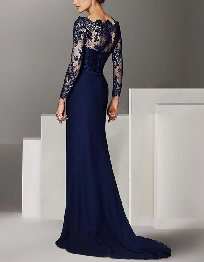 Abito lungo in raso blu navy con rifiniture in pizzo e gonna a sirena