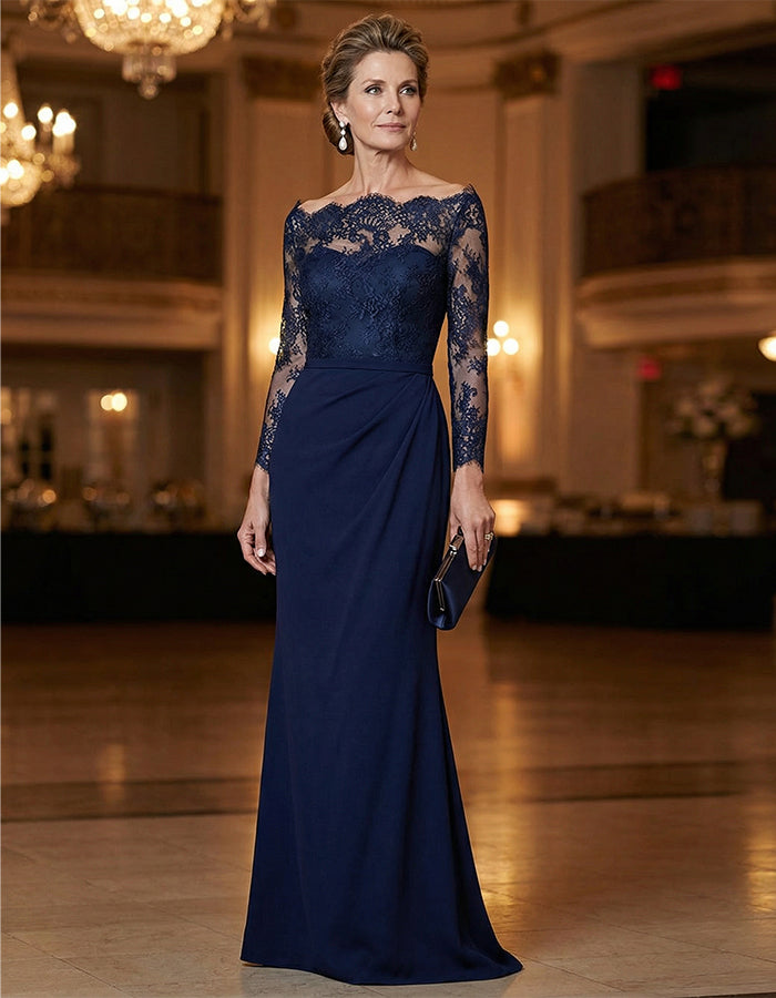 Abito lungo in raso blu navy con rifiniture in pizzo e gonna a sirena
