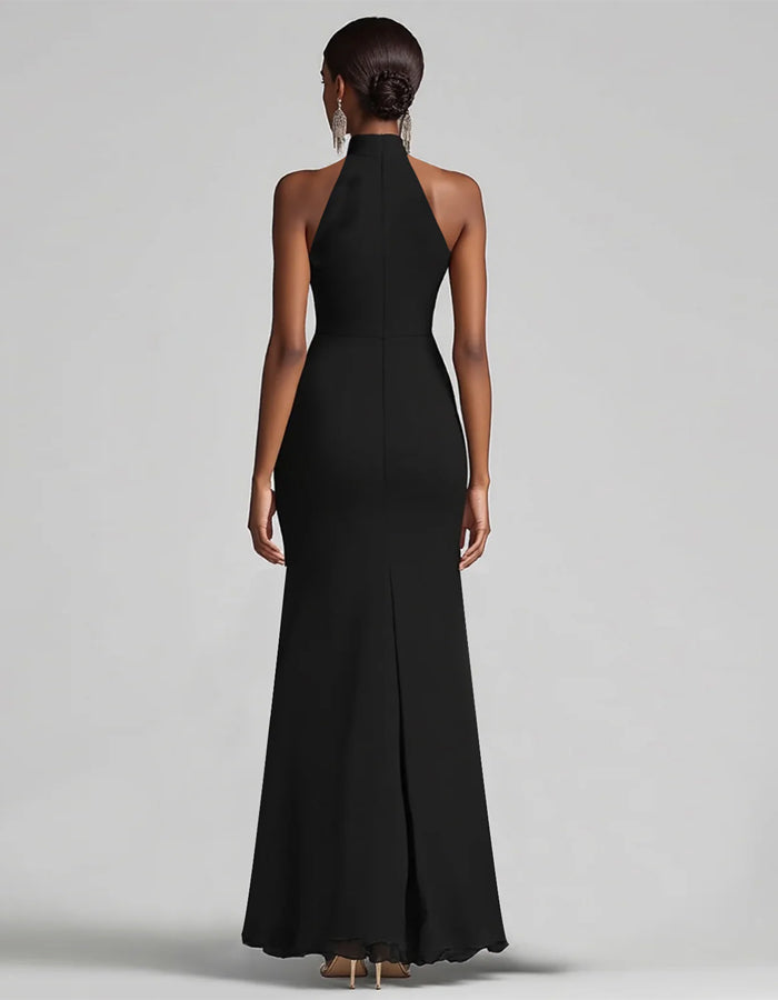 Vestido Maxi de Chiffon Preto com Gola Halter, Fenda com Babados e Barra Cauda Peixe