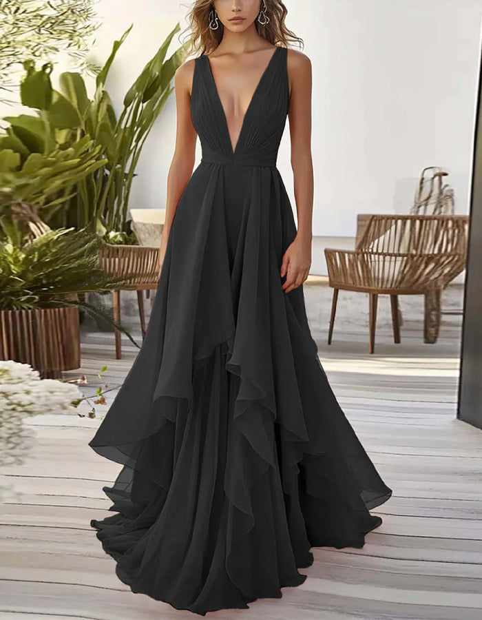 Einfarbiges Maxikleid aus mehrlagigem Chiffon mit tiefem V-Ausschnitt