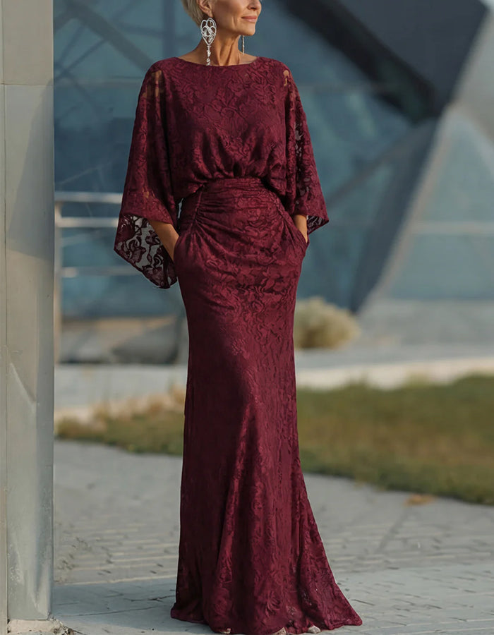 Robe longue bordeaux à manches chauve-souris en dentelle avec taille cintrée
