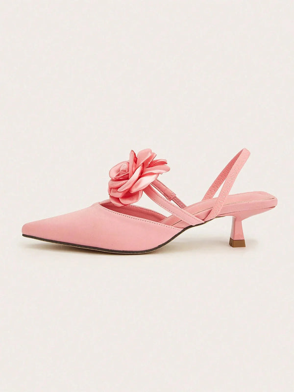 Einfarbige spitze Stiletto-Absätze mit Blumenverzierung