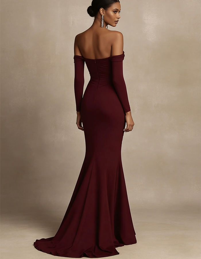 Robe longue maxi à manches longues et épaules dénudées avec volants