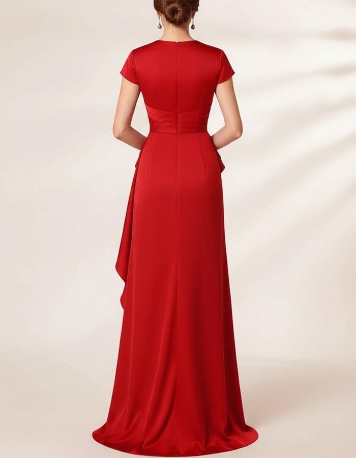 Maxikleid aus Satin mit V-Ausschnitt und kurzen Ärmeln