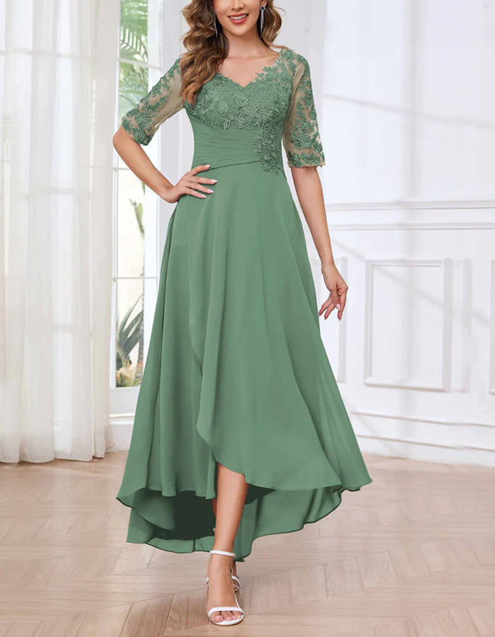Vestido largo azul marino con cuello en V, ribete de encaje y mangas a media altura