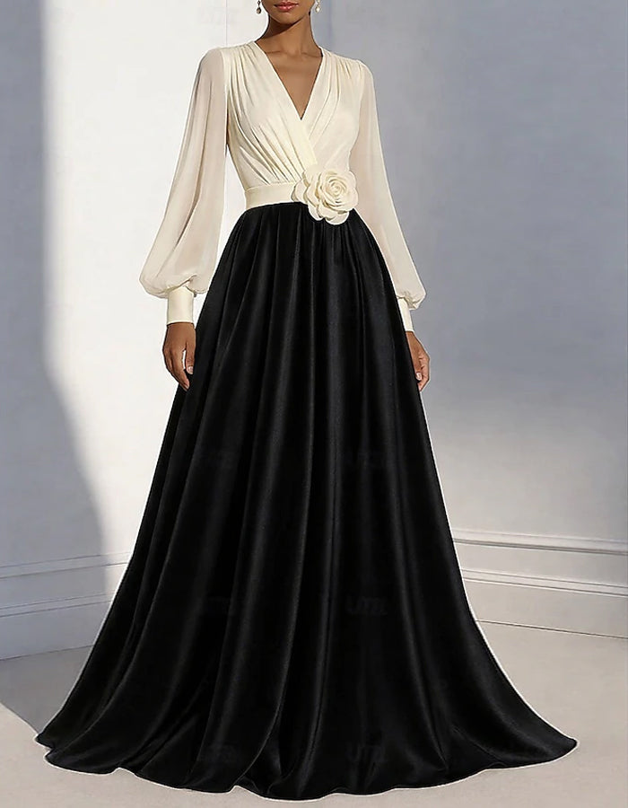 Abito lungo in chiffon blu con patchwork in raso