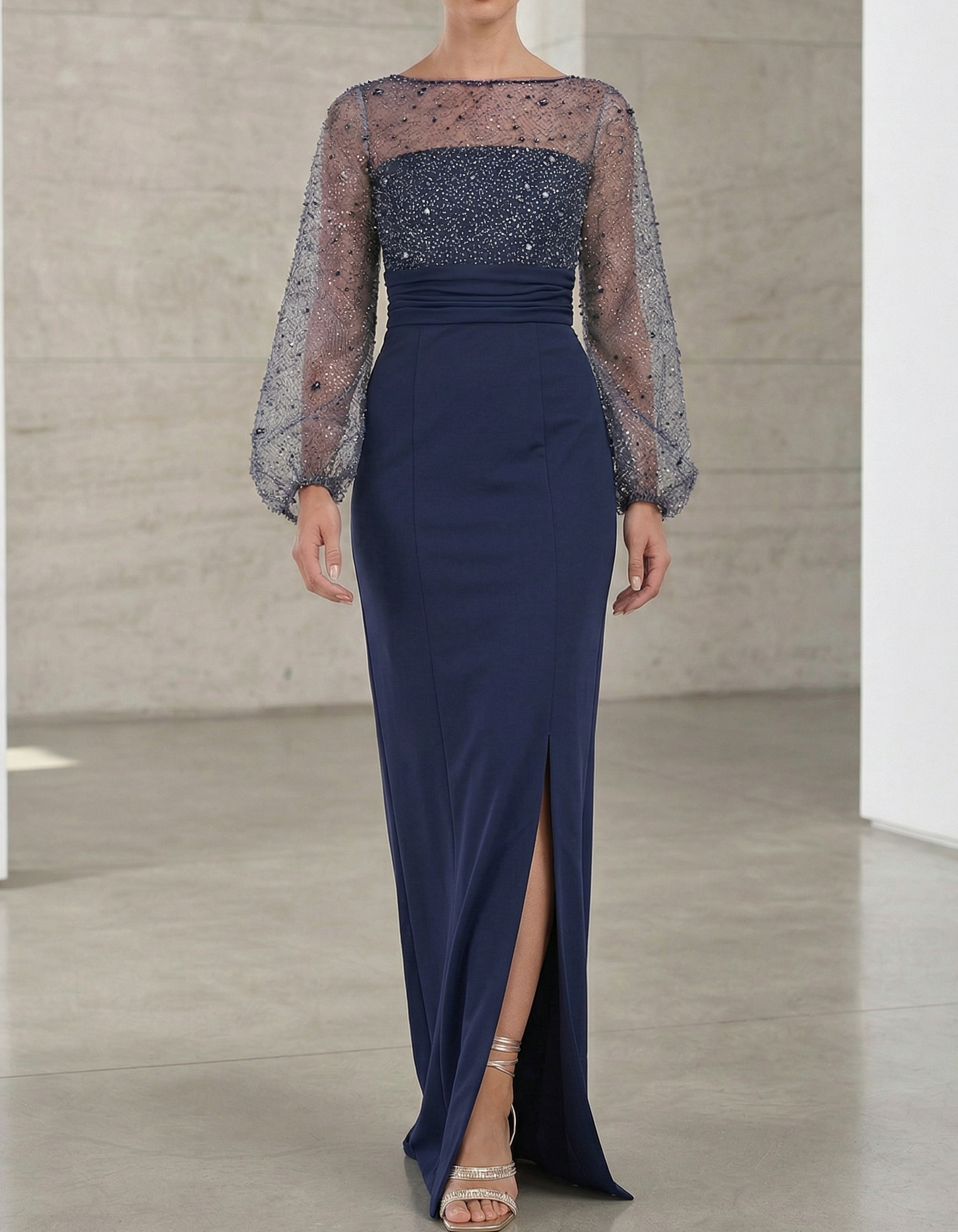 Chiffon Maxikleid mit Strass und Mesh, tailliert
