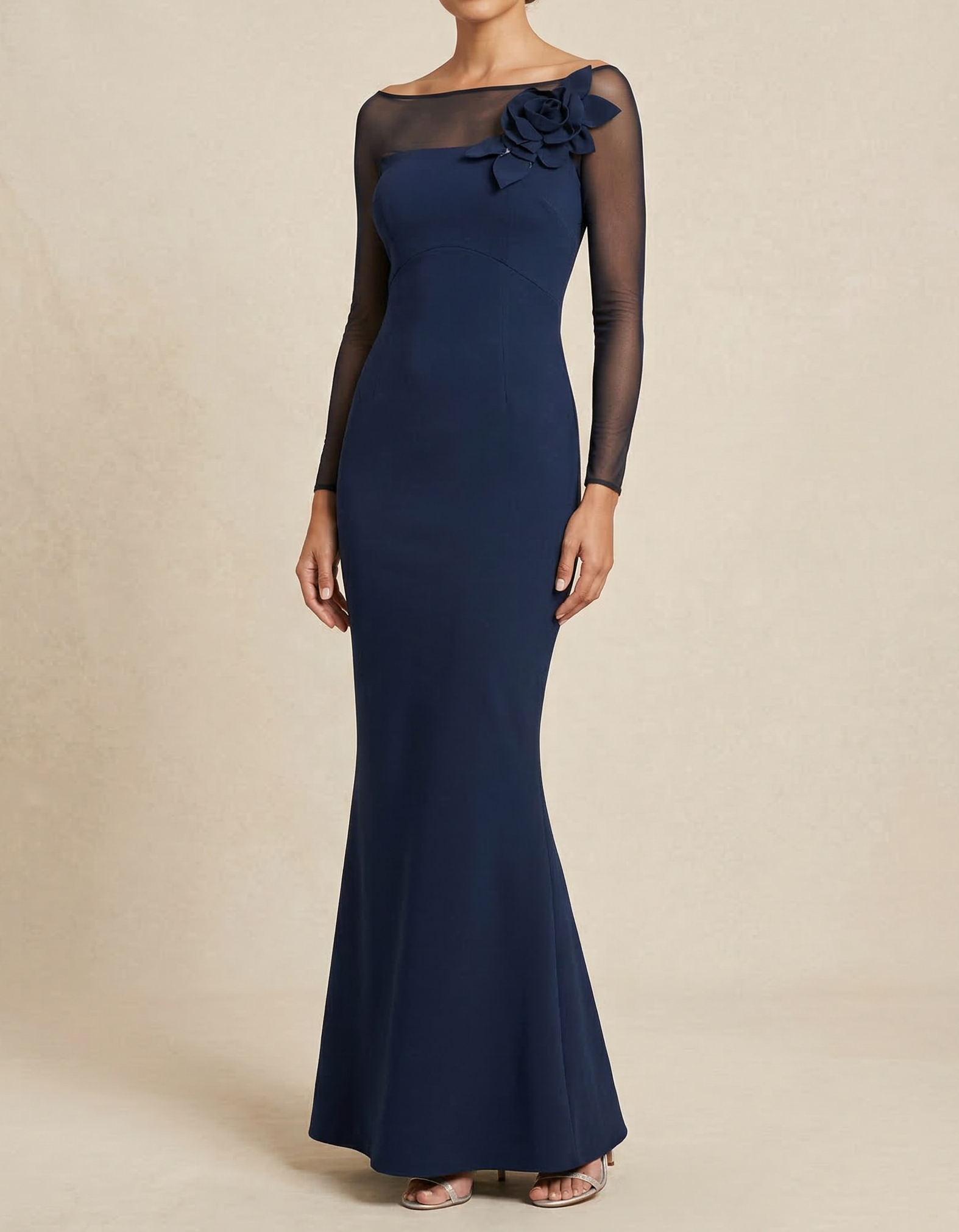 Abito lungo in chiffon blu navy con stampa floreale