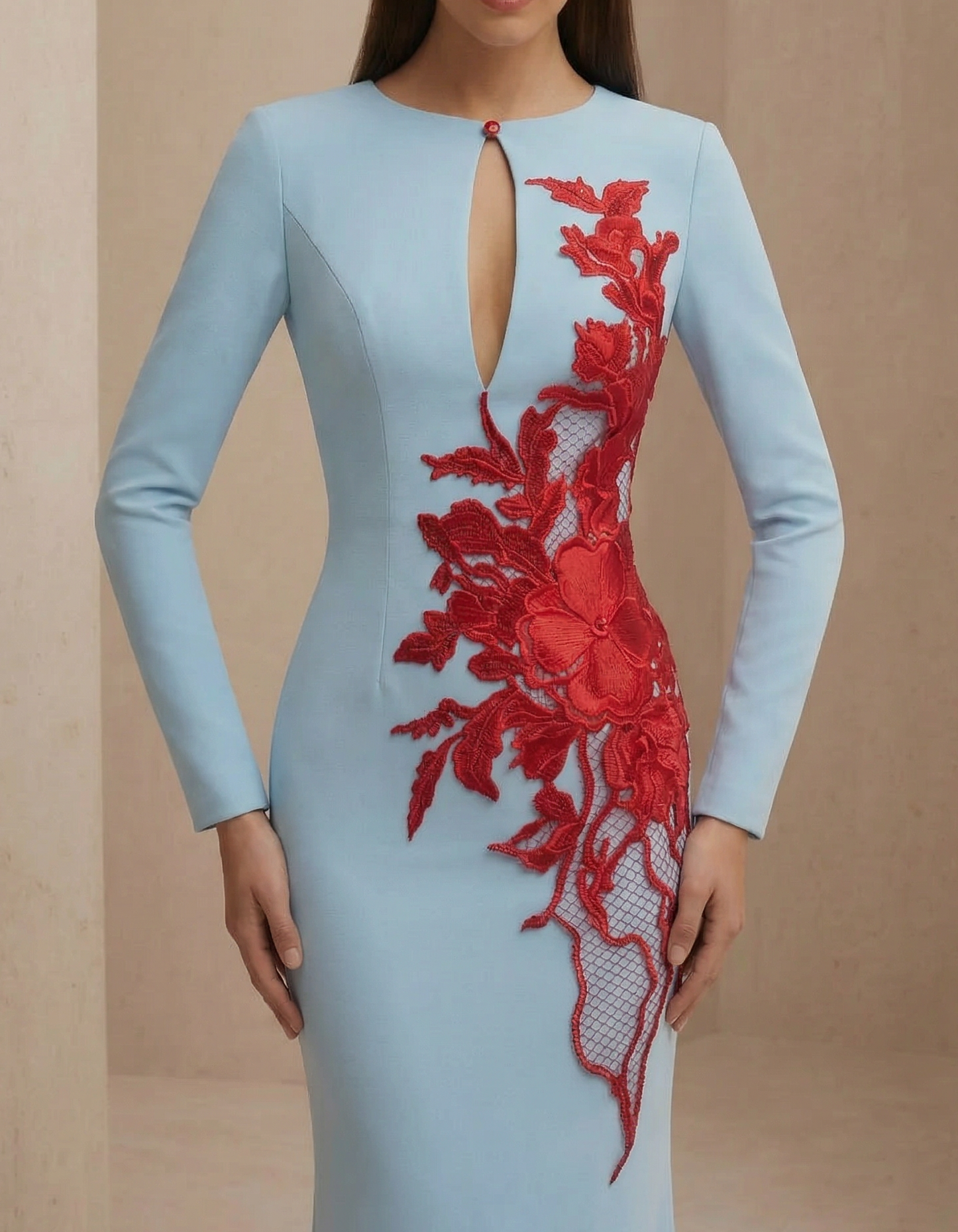 Vestido maxi de gasa azul bordado con encaje