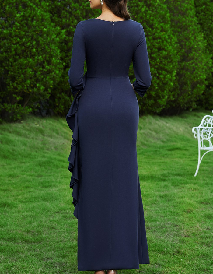 Robe maxi queue de poisson à volants et décolleté en V profond bleu marine
