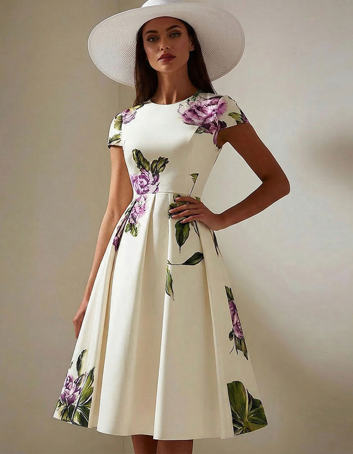 Abito midi bianco e viola con stampa floreale, scollo tondo e maniche corte