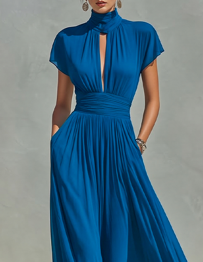 Rochie maxi vibrantă albastră din șifon cu guler înalt