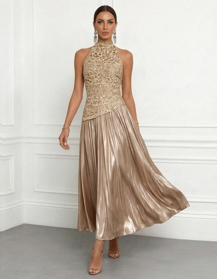 Abito midi champagne in raso con scollo halter, pizzo e dettaglio twist