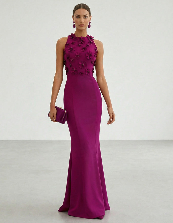 Vestido Maxi Ameixa com Flores 3D, Cauda de Peixe e Decote Halter  