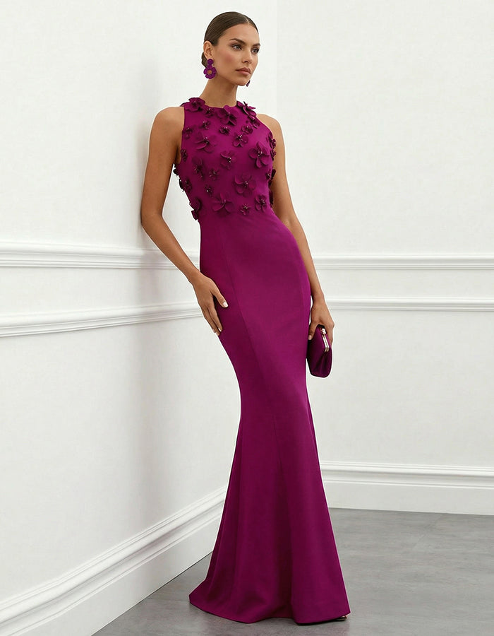 Vestido Maxi Ameixa com Flores 3D, Cauda de Peixe e Decote Halter  