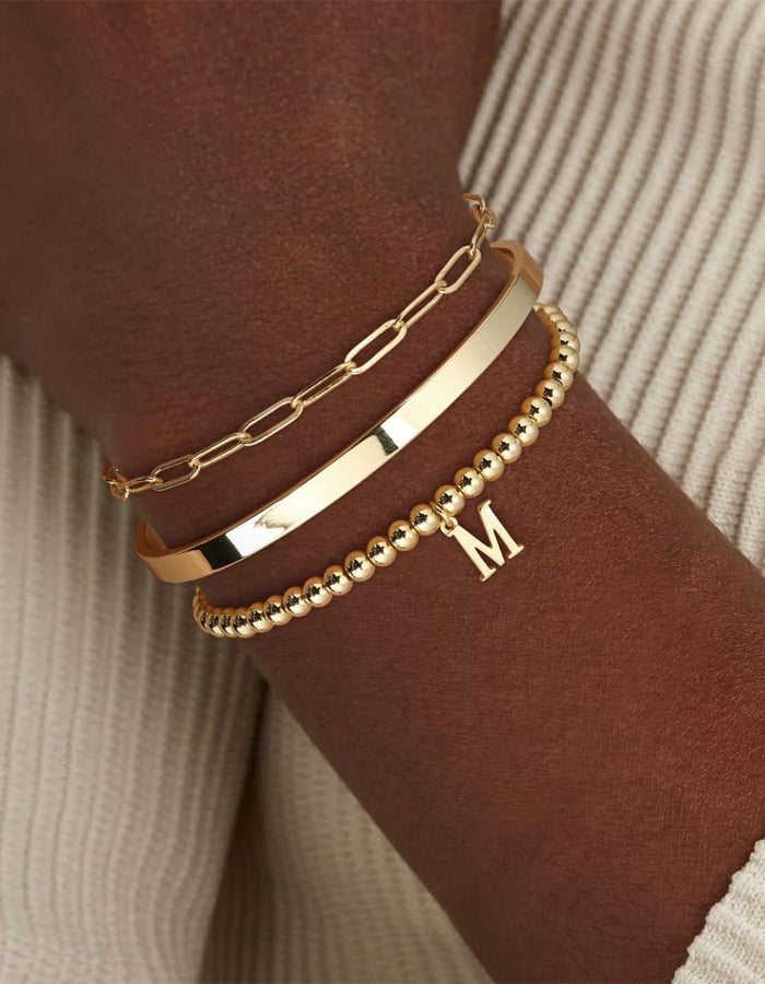 Conjunto de 3 Pulseiras Empilháveis com Pingente de Letras com Contas  