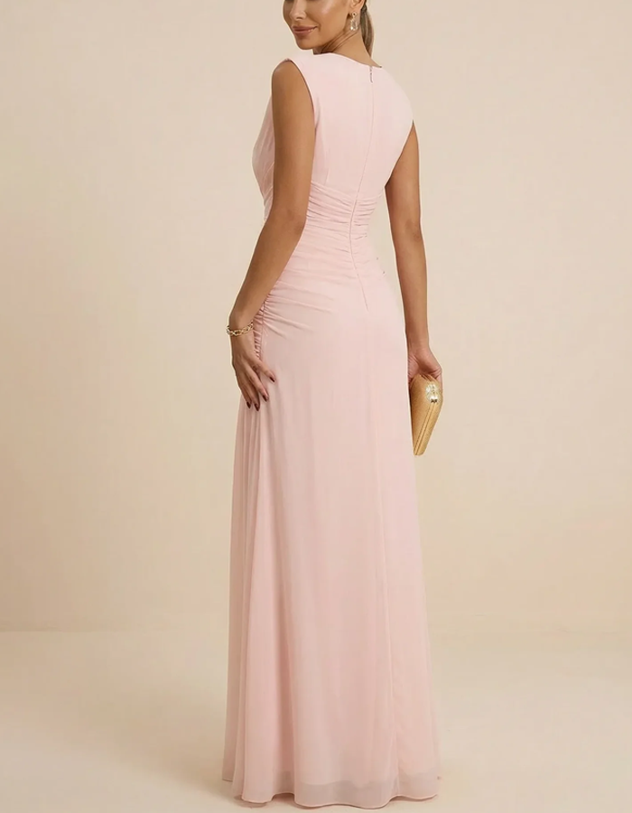 Abito lungo in chiffon plissettato senza maniche con scollo a V profondo