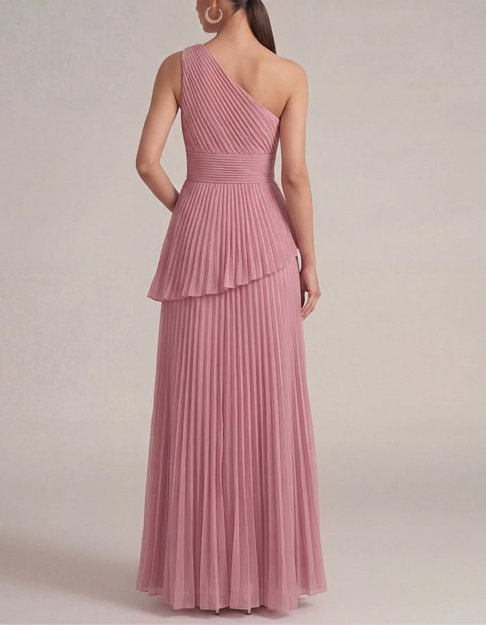Rochie maxi uni cu un umăr, plisată și stratificată din chiffon