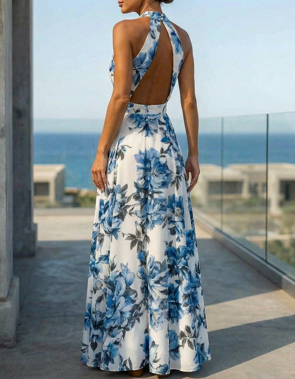 Maxikleid aus Chiffon mit Print, Neckholder, schmaler Taille und A-Linie