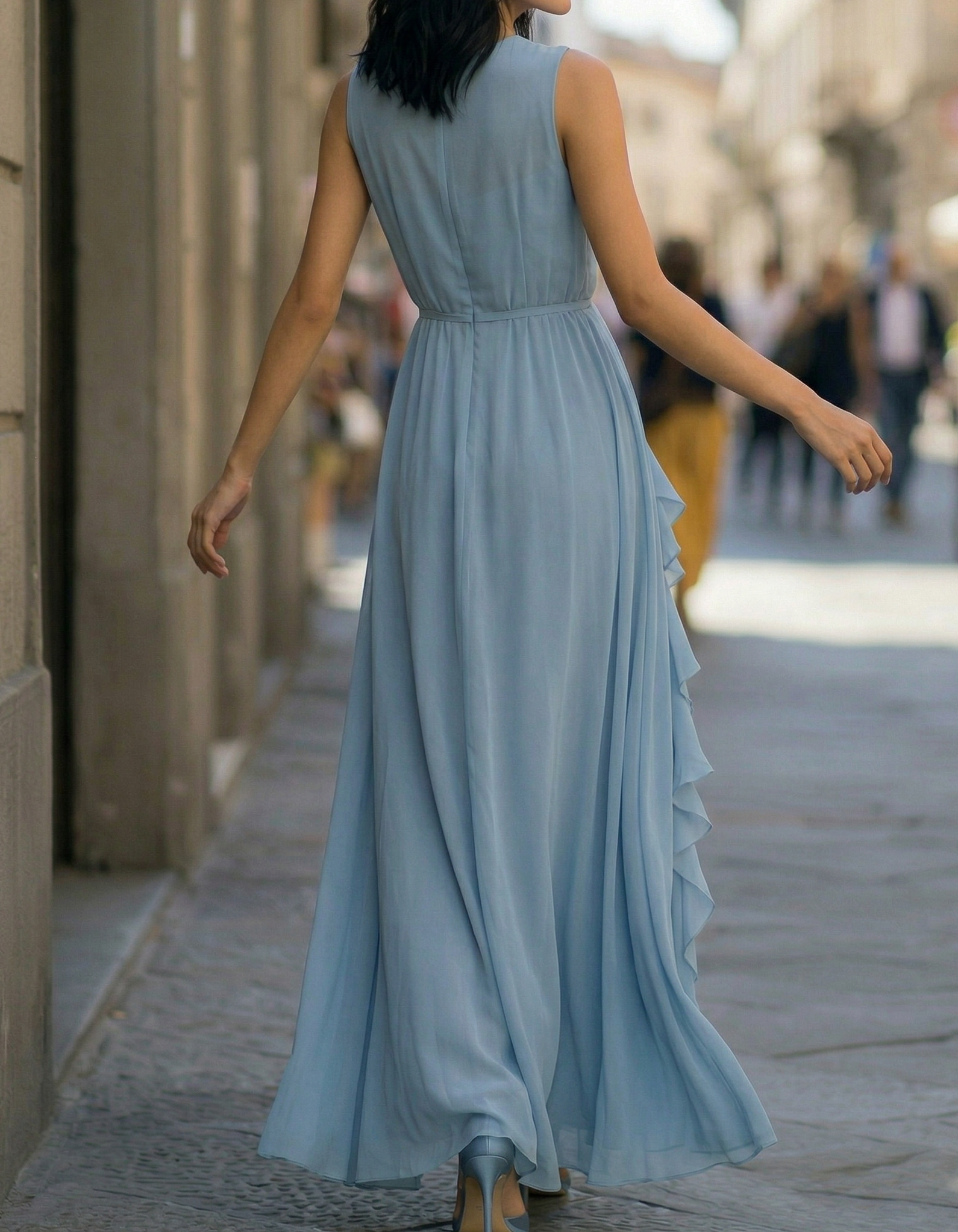 Vestido maxi de chiffon azul con cintura imperio y volantes