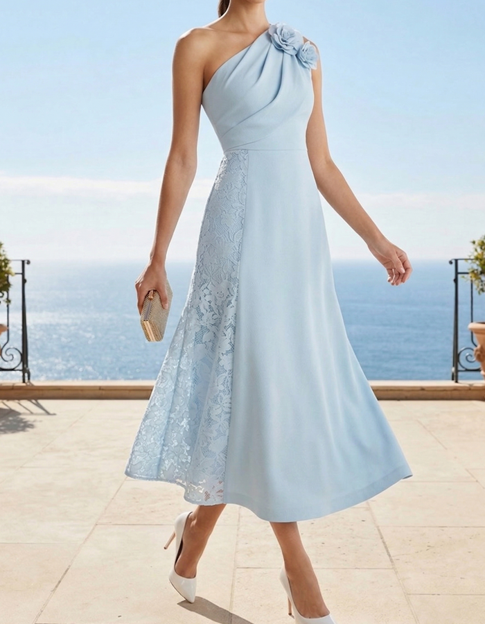 Himmelblaues elegantes Midi-Kleid mit Spitzenbesatz und einem schulterfreien Design