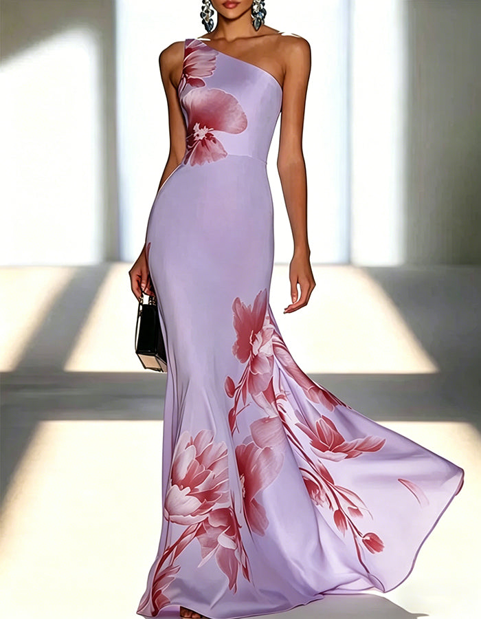 Vestido Maxi em Cetim Azul Claro com Estampa Floral em Estilo Tinta, Ombro Caído e Cauda de Peixe