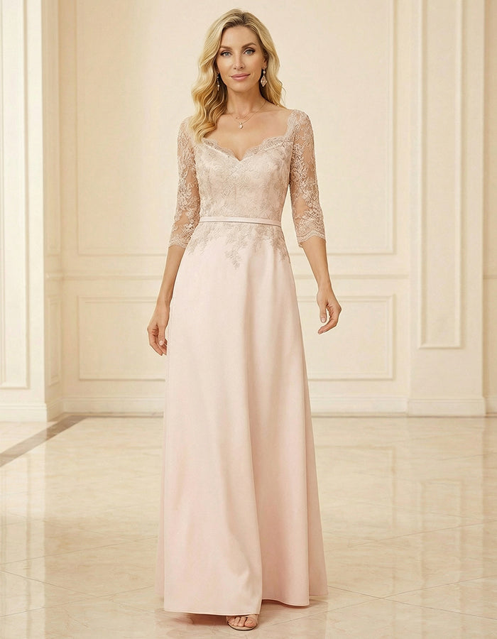 Vestido maxi rosa claro con encaje en patchwork  