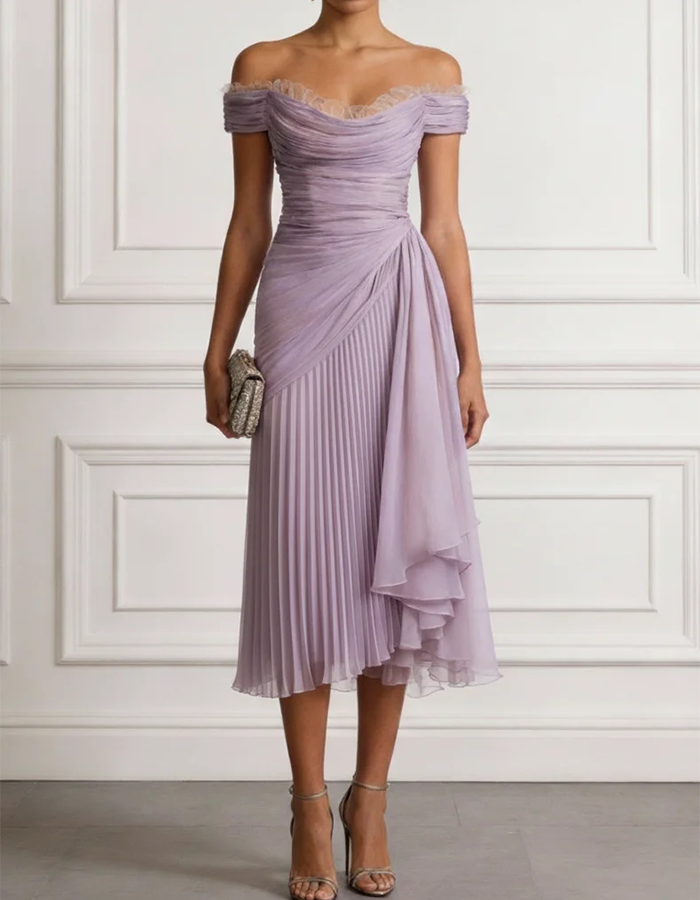 Vestido midi lavanda com decote ombro a ombro, folhos e pregas em chiffon  