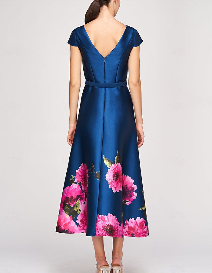 Königsblau & Rosa Blumen Satin tailliertes Midikleid