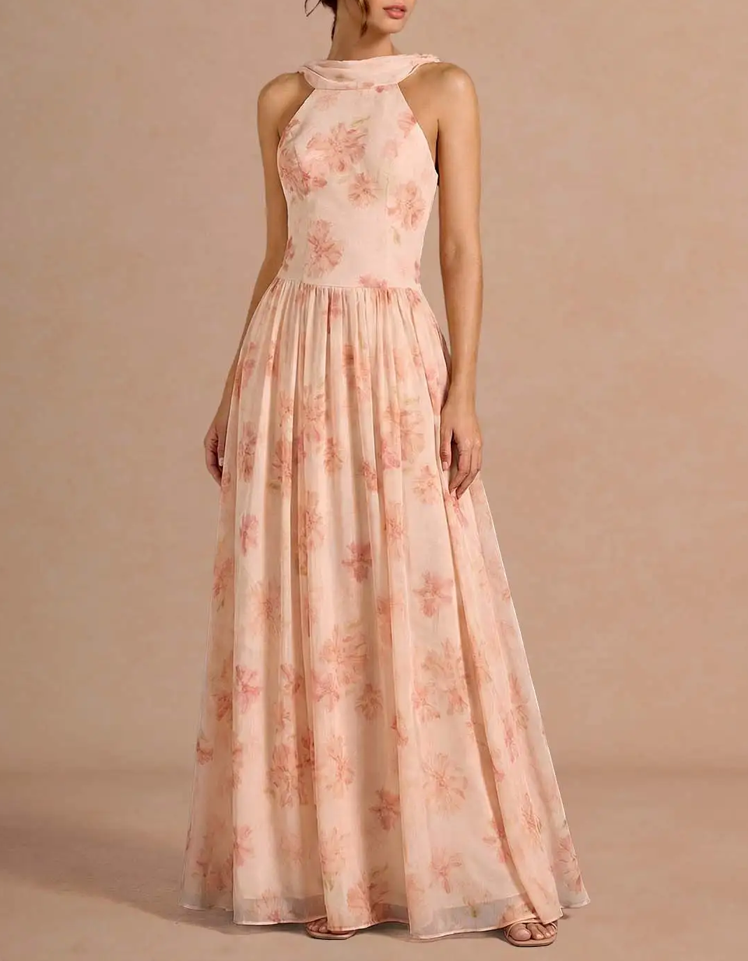 Vestido Maxi de Chiffon Rosa Claro com Estampa Floral e Decote Halter