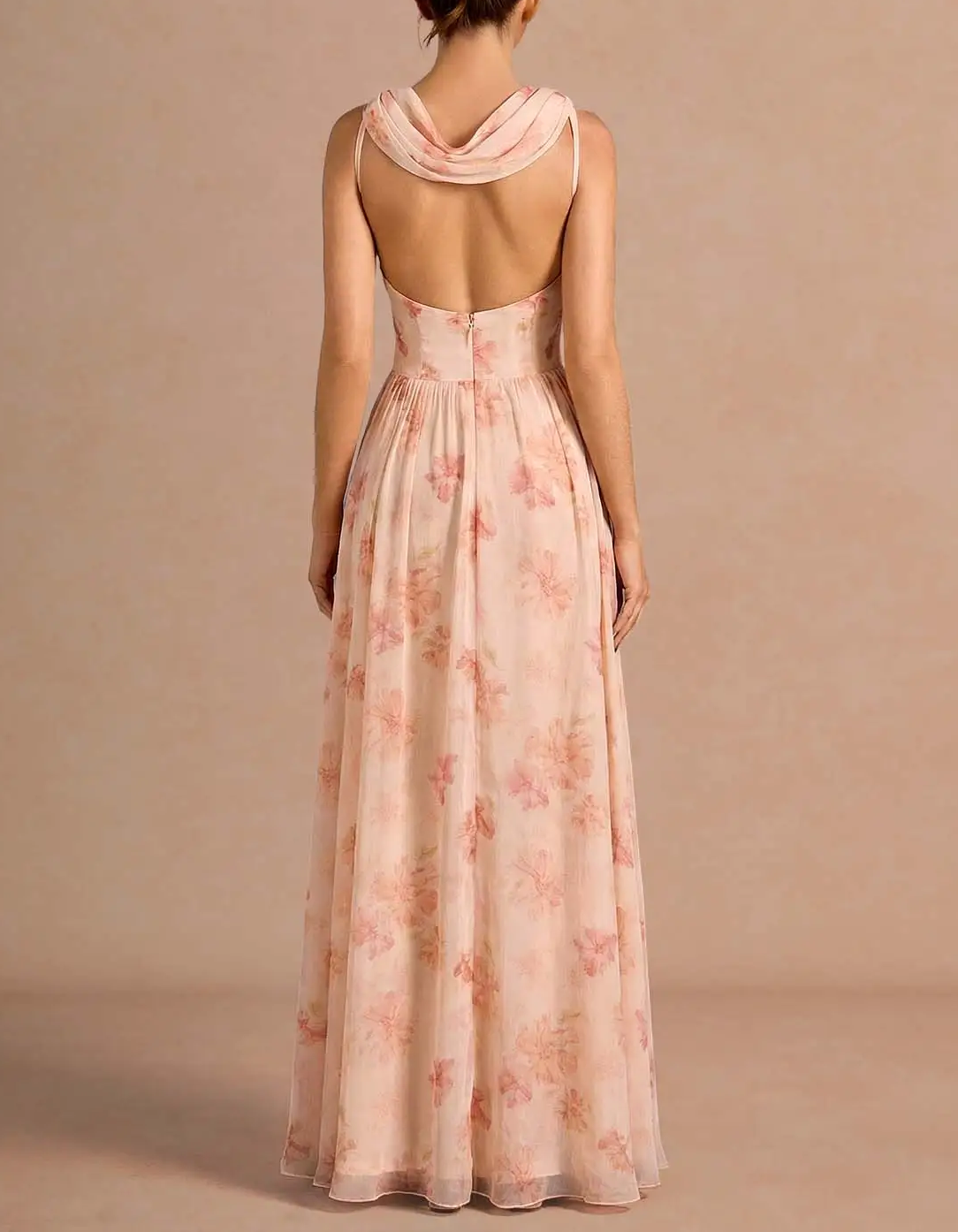 Vestido Maxi de Chiffon Rosa Claro com Estampa Floral e Decote Halter