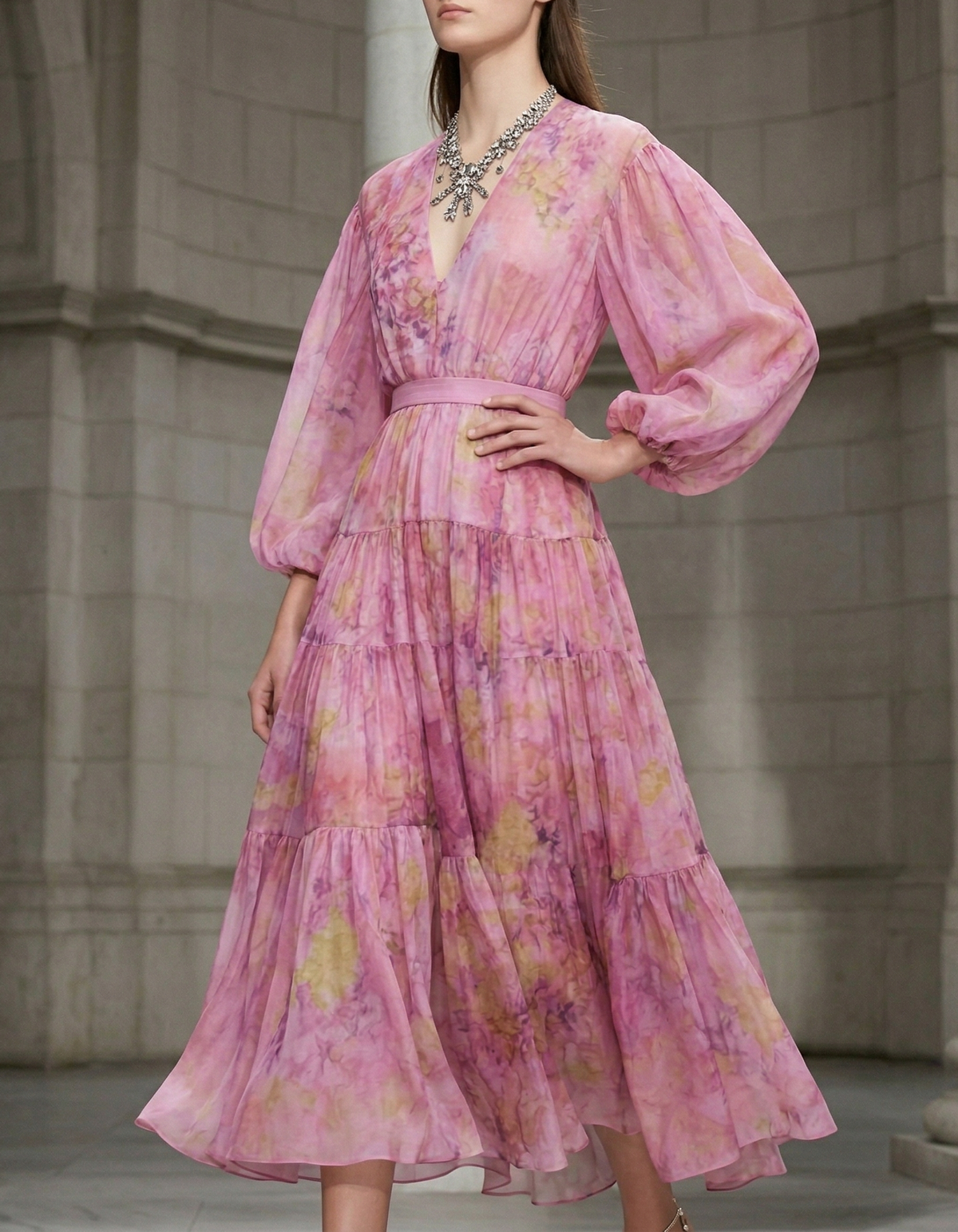 Roze chiffon pofmouw aansluitende taille midi-jurk