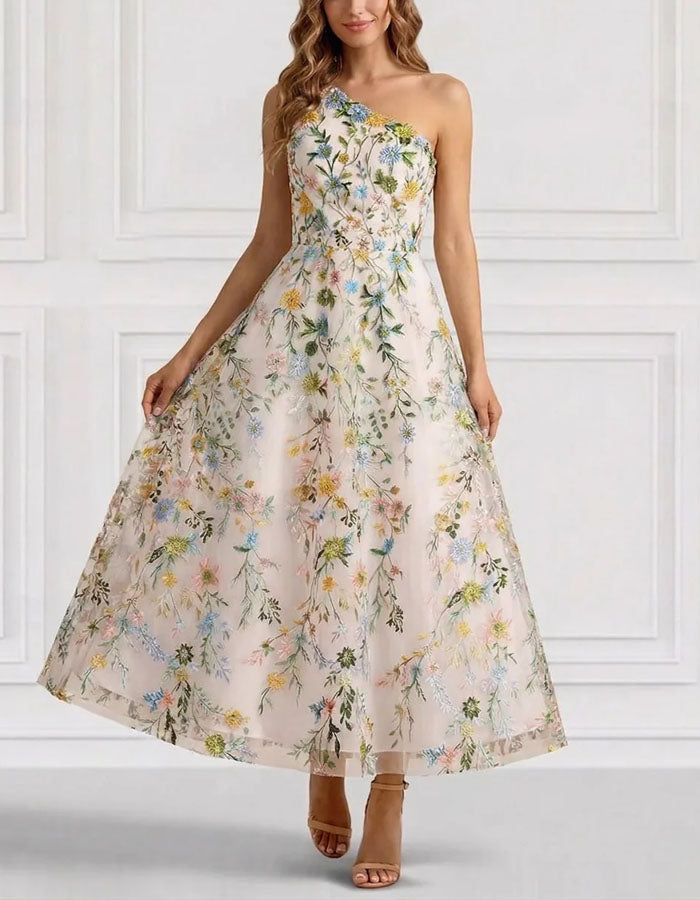 Vestido largo de tela de malla rosa claro con flores y escote off shoulder