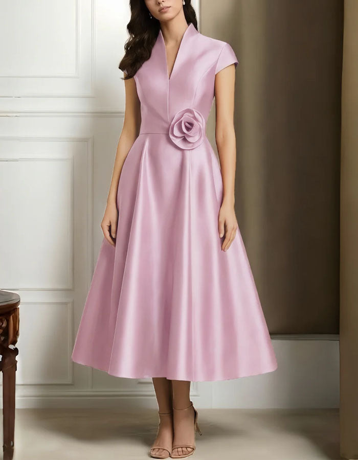Vestido midi rosa acinzentado de cetim com floral 3D