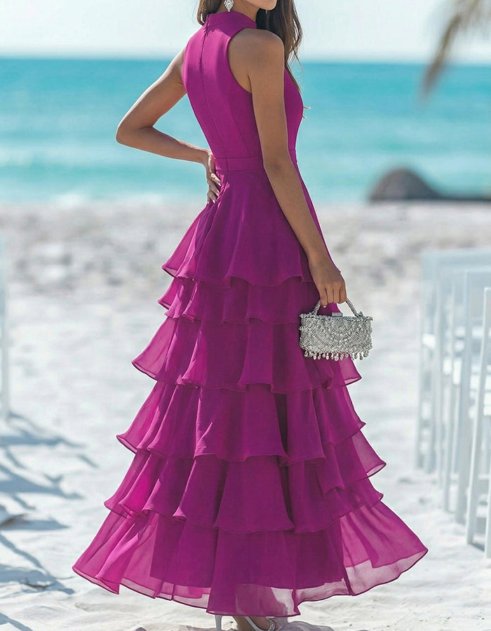 Fuchsienfarbenes Chiffon-Maxikleid mit hohem Kragen und gestuften Rüschen