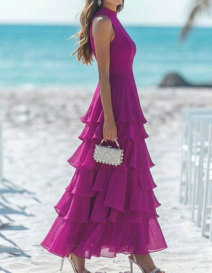 Fuchsienfarbenes Chiffon-Maxikleid mit hohem Kragen und gestuften Rüschen