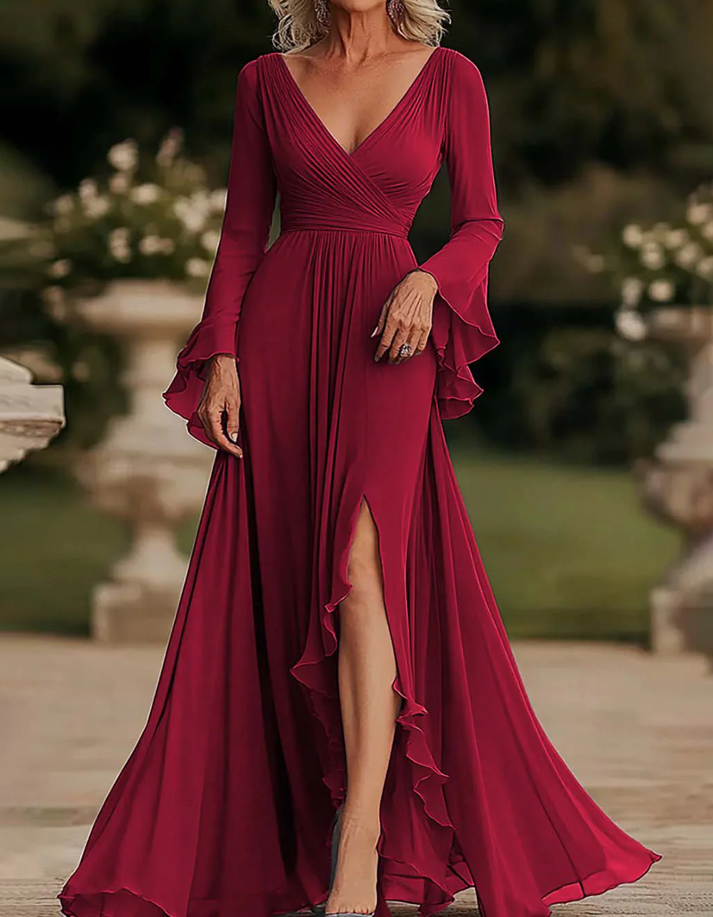 Vestido maxi de chiffon con escote en V, mangas acampanadas, cintura ajustada y abertura